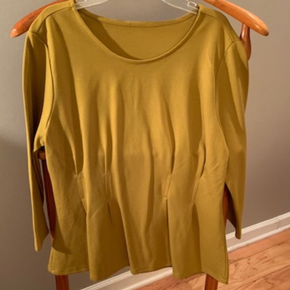 Ann Taylor Factory three quarter sleeve top
